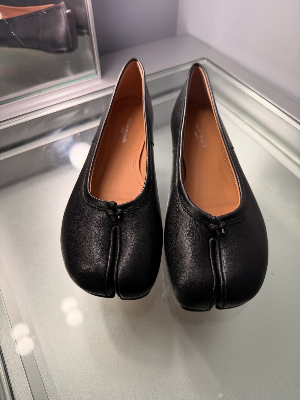 Maison Martin Margiela Black Split-Toe Leather Ballet Flats